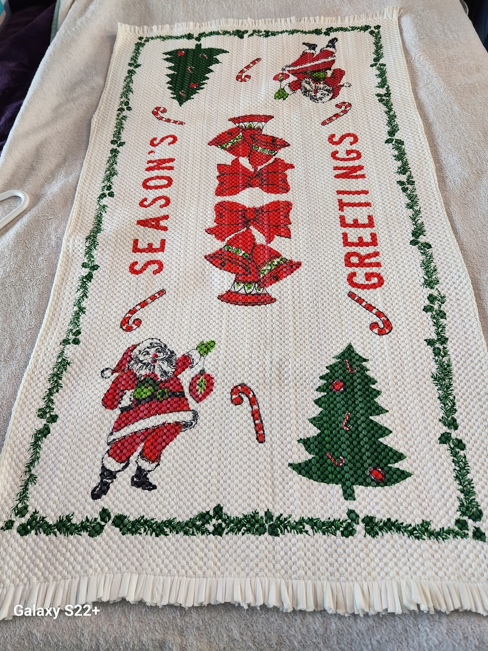 Vintage Christmas Season's Greetings Kitchen Runner New Old Stock! Ex condition!